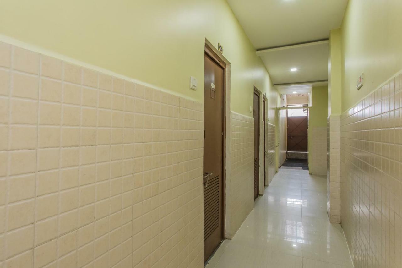 Oyo 17161 Hotel Mahalaxmi Ujjain Buitenkant foto