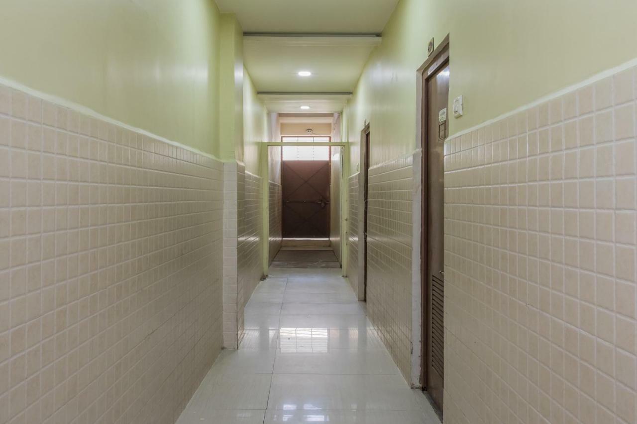Oyo 17161 Hotel Mahalaxmi Ujjain Buitenkant foto