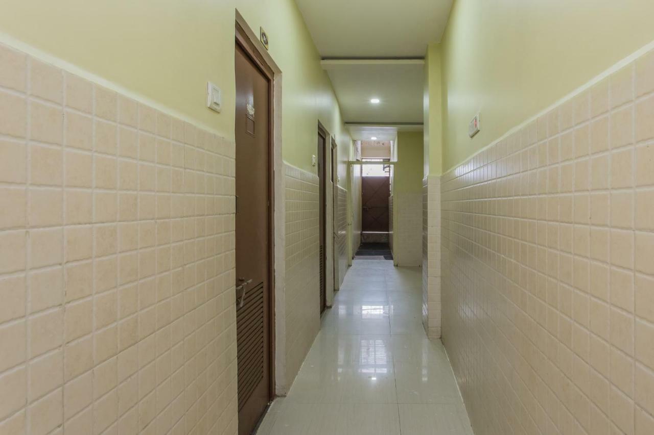 Oyo 17161 Hotel Mahalaxmi Ujjain Buitenkant foto