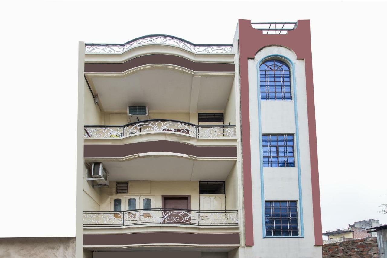 Oyo 17161 Hotel Mahalaxmi Ujjain Buitenkant foto
