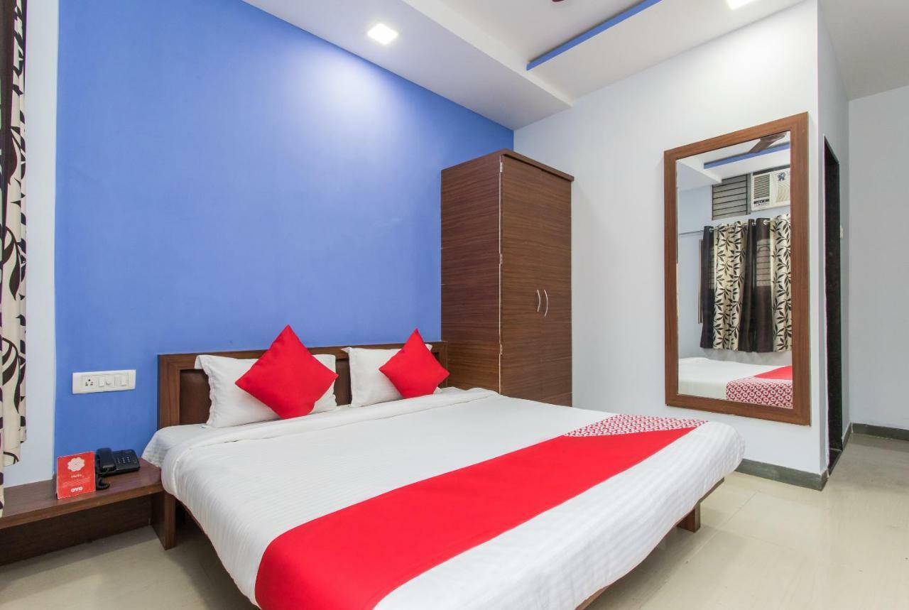 Oyo 17161 Hotel Mahalaxmi Ujjain Buitenkant foto